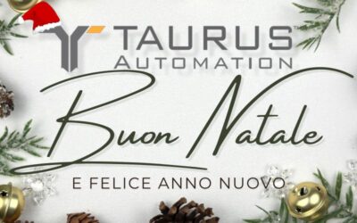 Logo Taurus Automation con auguri di Buon Natale e Felice Anno Nuovo su sfondo natalizio con pigne e decorazioni.